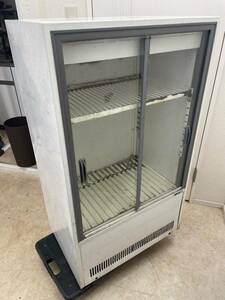 ST0219 SANDEN/サンデン 縦型 冷蔵ショーケース 業務用 冷蔵庫 厨房用品 VRS-68X スライド扉 動作品 直接引取のみ