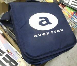 @【新品】avex trax レコードバッグ 約30枚収納　あの時代の昔のロゴ　懐かしいレコードバッグ AVEX=avex trax ※宅急便のみ受付 Y3