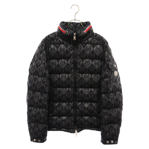 MONCLER モンクレール PIUMINO CORTO BOURNE GIUBBOTTO JACKET ロゴ総柄 ロゴパッチ ダウンジャケット