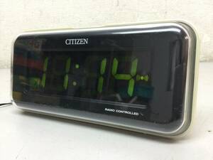 CITIZEN デジタル時計 8RZ028 シチズン 電波 置時計