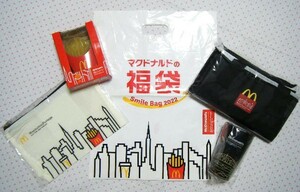 マクドナルド　McDonald’S×ManhattanPortage 2022 マクドナルド福袋グッズ 4点【ポテトライト/ロングコップ/リュック/ポーチ】@未開封品