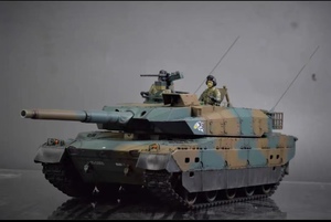  1/35 陸上自衛隊 主力戦車１０式 組立塗装済完成品 フィギュア人形2体付き