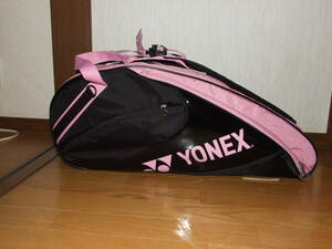 ☆美品　YONEX　ヨネックス ラケットバッグ6 　６本入　BAG1732R☆