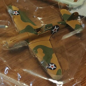 ウイングクラブコレクション　パート1 1/144 P-40 ウォーホークC 飛行タイプ バンダイ フライングタイガース 戦闘機 義勇軍 中華民国