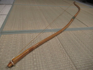 弓道 弓 清芳 カーボン竹弓 並寸 全長 約222cm 重さ 約540g 弓袋付き 割れあり 管理5Y1024I-D02