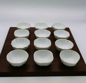Spin　白磁カップ　12客セット　中国茶器　小鉢　酒器