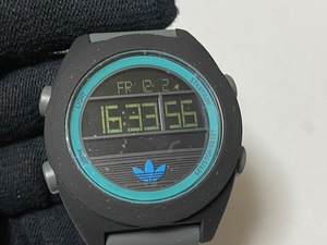 adidas アディダス CALGARY カルガリー デジタル 腕時計 ADH2988 展示未使用品　電池交換済