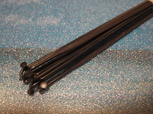 263mm 黒ブレードスポーク Jベンド(首折れ) 3.1×1.1くらゐ(ネジ部#14/2.0㎜) エアロ 磁性あり スポーク 12本セット m刻印