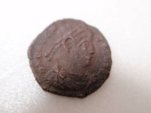 古代ローマのコイン　サイズ：小　1,9ｃｍ　　状態：中　　　(1-7)