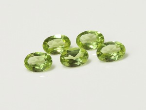 8月誕生石 美石 若草色のペリドット 5x7mmオーバルのロット 5ケで3.61ct お買い得