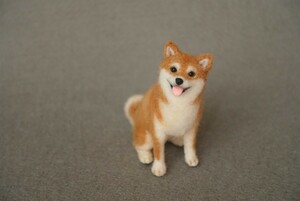 小さな柴犬 9cm　羊毛フェルト ミニチュア にこにこ柴犬 ハンドメイド 犬