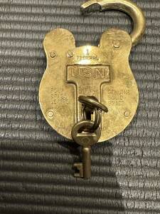 イギリス　真鍮製　パドロックキー鍵 中古美品　作動品　アンティーク