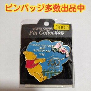 【送料無料】ディズニー　ピンバッジ　100周年　WINNIE THE POOH AND BLUSTERY DAY 1968　くまのプーさん　ピグレット