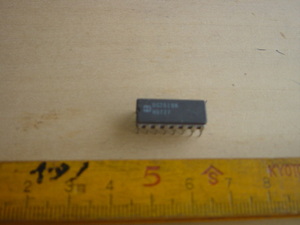 DG201BK CMOS Quad SPST Analog Switches 即決　送料込み