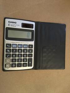 手帳型電卓　　CASIO カシオ　　SL-910LA ソーラー