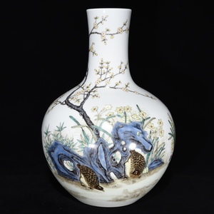 旧蔵 清・雍正年製・古陶瓷品・粉彩安居樂業紋・天球瓶 陶芸 磁器 古美術品 L0317