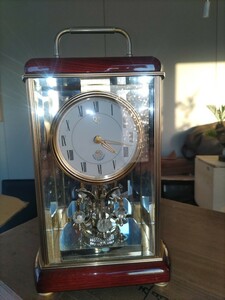 QUEEN ELIZABETH2　クイーンエリザベス　リズム時計　　ゴールド　置き時計　レトロ　置時計
