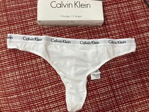 新品新品Calvin klein カルバンクライン M サイズ　I枚　Tバックショーツ ホワイト