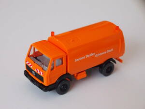 WIKING 1/87 　MB Straenkehrwagen