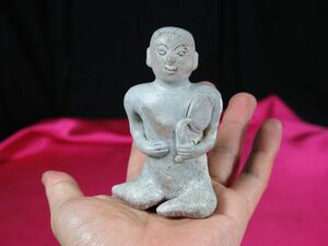 ｃ　サワンカローク団扇人物像　16世紀　珍品　遺跡発掘品　タイ王国　すんころく　宋胡録