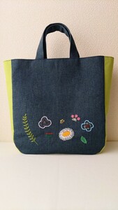 ハンドメイド　手提げバッグ　手刺繍　草花など