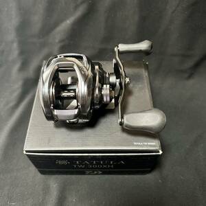 極美品　ダイワ　21タトゥーラ300XH Daiwa ビッグベイト　シーバス　DRT クラッシュ　フレンジー　ゴースト　シーバス　ゼナック　ツララ