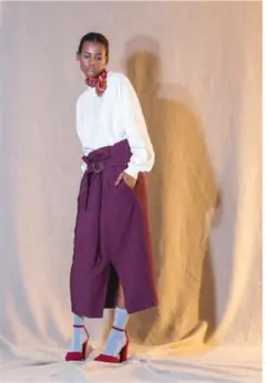QUINOA ベルト付きタイトスカート