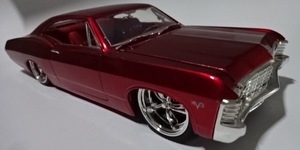 JADA 1/24 1967 Chevy Impala Street Low Lowrider 