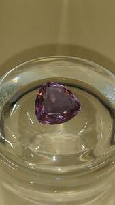 カラーチェンジ　アレキサンドライト風　裸石　ルース　人口石　6.8ct 156