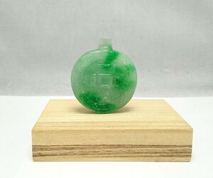 鼻煙香　中国　翡翠　彫刻　「一帆風順　出入平安」　桐箱　/　香水瓶