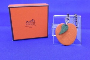 エルメス HERMES インパクト抜群！遊び心溢れる可愛いフルーツキーホルダー オレンジ みかん 果物 バッグチャーム鞄キーリング