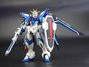 HG 1/144 ライジングフリーダムガンダム　塗装完成品