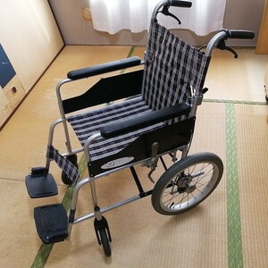 ■東京都南部での引取限定■日進医療器（株） 車椅子〔使用者最大体重：１００kg〕