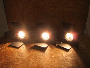 ◎【点灯確認済み】ARRI ARRILITE 600 スタジオライトセット 3灯 照明機器 三脚、専用ハードケース付き 現状品◎L-307