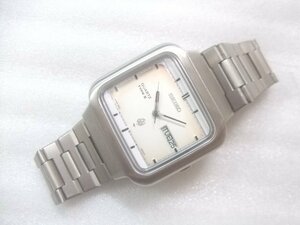 デッドストック未使用1976年セイコータイプ2ヘソ付角型クオーツ腕時計動品　U391