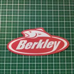 防水ステッカー　魚　文字付き　Berkley