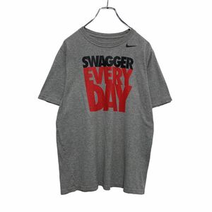 NIKE 半袖 プリント Tシャツ ユース XL グレー ブラック レッド ナイキ SWAGGER EVERY DAY スポーツ 古着卸 アメリカ仕入 a506-5202