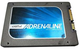 【中古パーツ】2.5 SATA SSD 1台　正常 crucial DP-CT050M4SSC2 64GB ■SSD02438