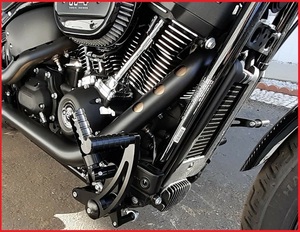 高品質 Harley Street Bob ハーレー ストリートボブ FXBB FXBBS フォワード ステップ キット 2018-2023 ブラック