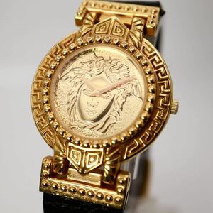 1円スタート！GIANNI VERSACE ジャンニ ヴェルサーチ メデューサ コインウォッチ ゴールド クォーツ 腕時計 動作未確認 43