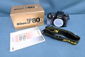 IO254 マニア所有品 使用少 長期保管品 Nikon ニコン F80D ボディ