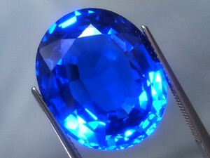 21.11ct 新品・特大サイズ・世界一綺麗なコバルトブルー アウイナイトカラー ３パターン変色効果有り 合成スピネル