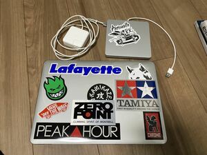 【極美品】MacBook Air 2013 13インチと純正CD,DVDドライブ《充電回数、奇跡の38回》