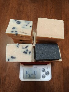 廃油石鹸 1.5kg 竹炭入り★