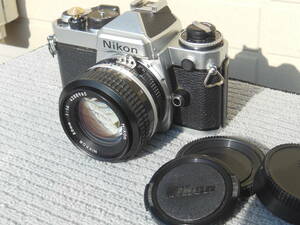NIKON　　FE　　稼働品　レンズ　NIKKOR 1:1.4/50mm