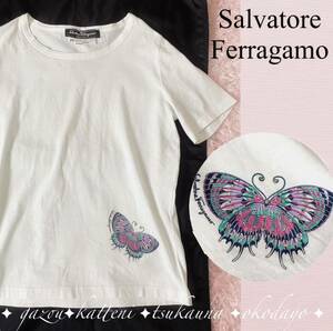 Salvatore Ferragamo サルヴァトーレフェラガモ ブランドロゴ Tシャツ バタフライプリント 蝶々 ちょうちょ 半袖 白 ホワイト クルーネック