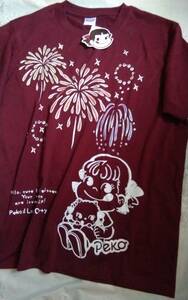 ☆レディース☆PEKO ☆可愛い！ペコちゃん&ネコちゃん抱っこ♪一緒に花火鑑賞♪赤色の半袖Tシャツです(o^―^o)大きいサイズ３Ｌ☆