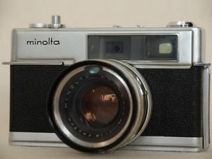 【Minolta/ミノルタ/レンジファインダーカメラ/HI-MATIC7/レンズ/RIKKOR-PF/1:1.8/f=45mm/ケース付】フィルム写真一眼