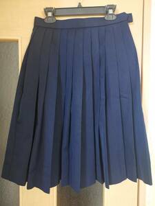 女子学生制服スカート　紺色　W60 kankoコスプレ等に　一部キレ有り送料370円。同梱可。jkf③