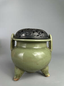 中国美術　明代　明朝　龍泉窯青磁双耳香炉　青磁　香道具　唐物　古物　旧家蔵出　